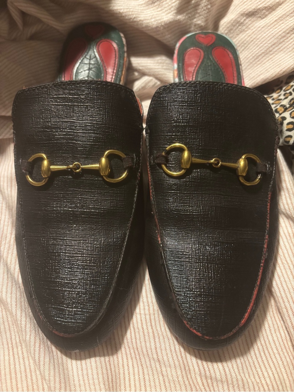 Gucci Black Textured Leather Backless Loafers with Gold Horsebit